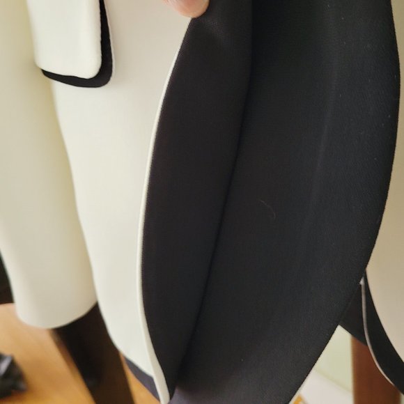 Freda's Off-White and Black Double Lapel Blazer - Picture 10 of 15